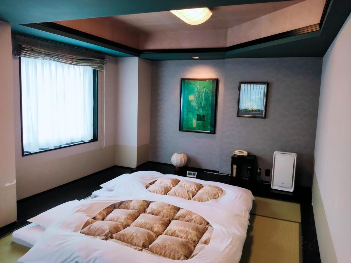 Kurashiki Royal Art Hotel Esterno foto