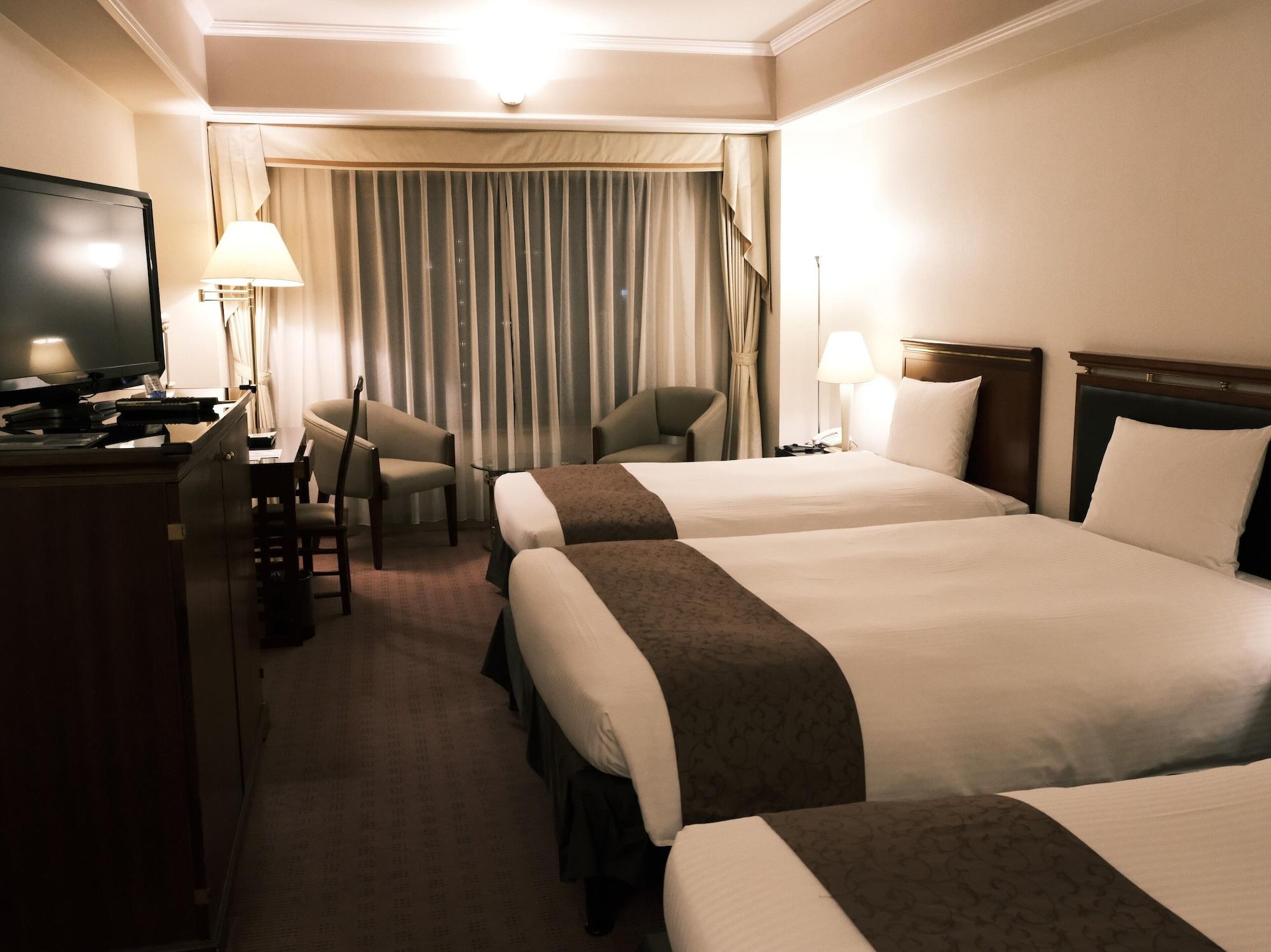 Kurashiki Royal Art Hotel Esterno foto