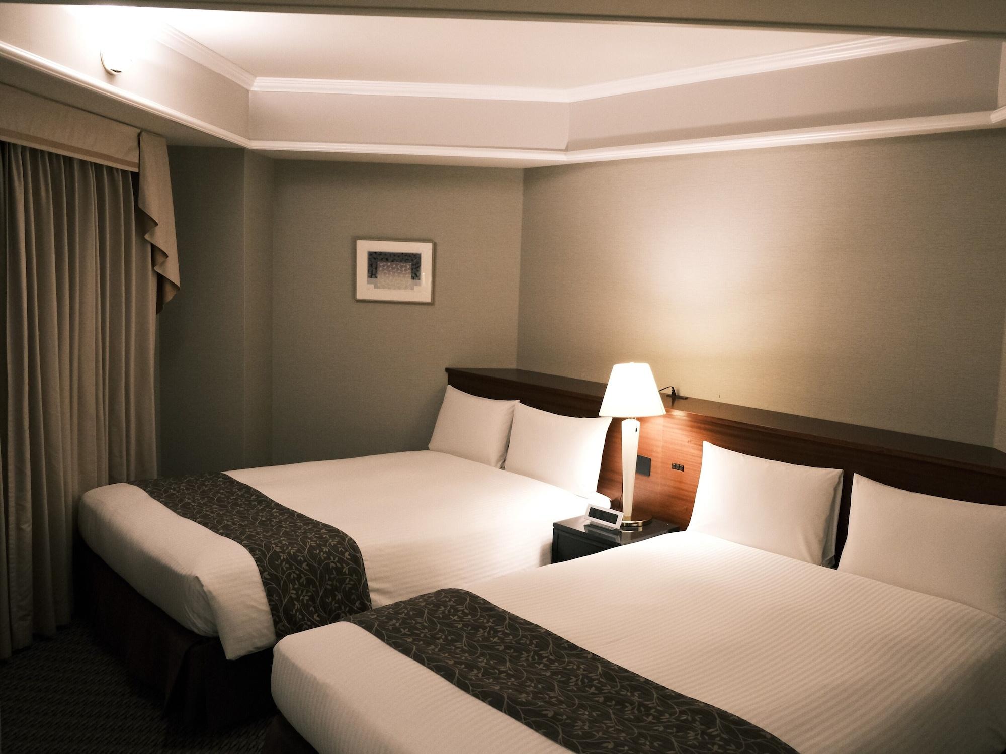 Kurashiki Royal Art Hotel Esterno foto