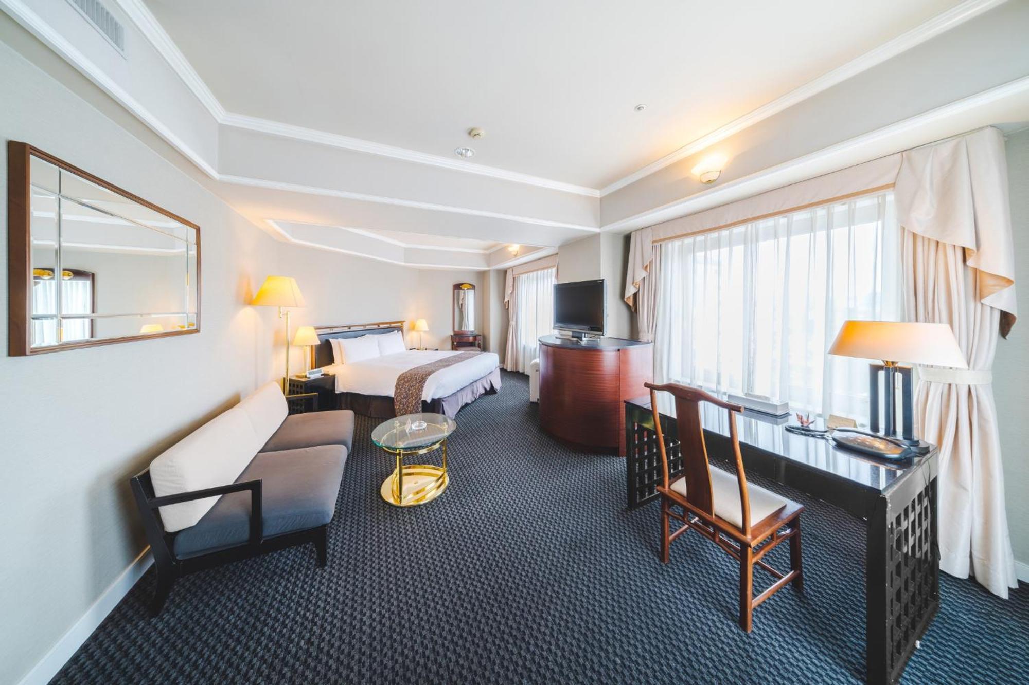 Kurashiki Royal Art Hotel Esterno foto