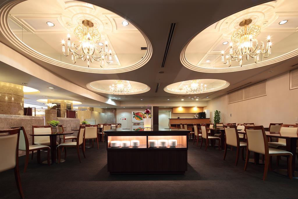 Kurashiki Royal Art Hotel Esterno foto